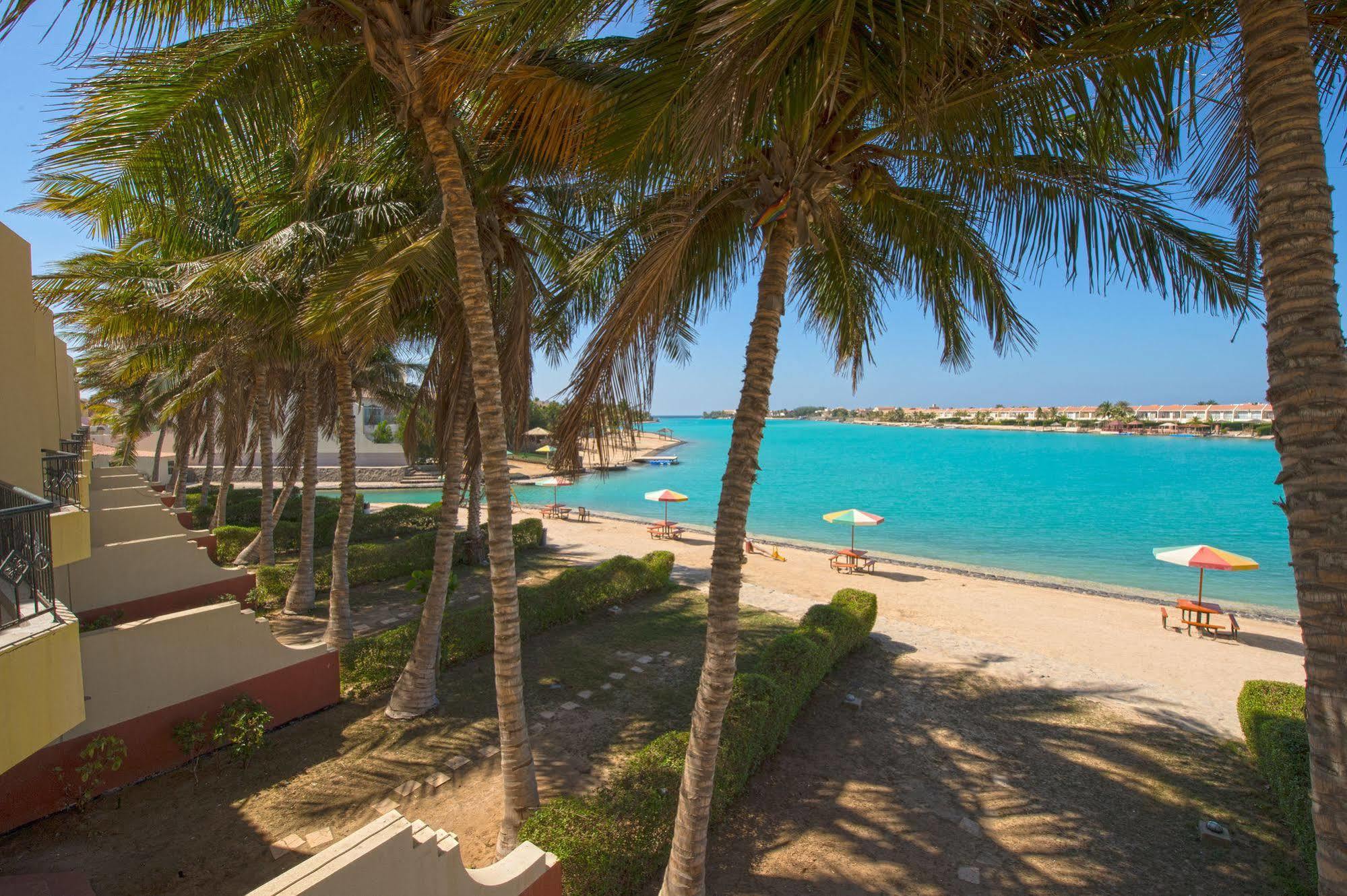 Lafontaine Rose Beach Resort Dahaban Exterior photo